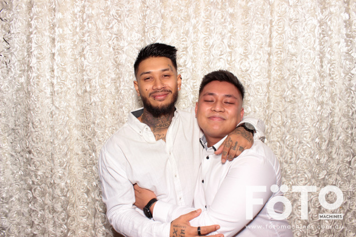 Dinh & Andrea's Engagement | View more photos from the event at gallery.fotomachines.com.au/u/FOTOMachines/Dinh-Andreas-Engagement