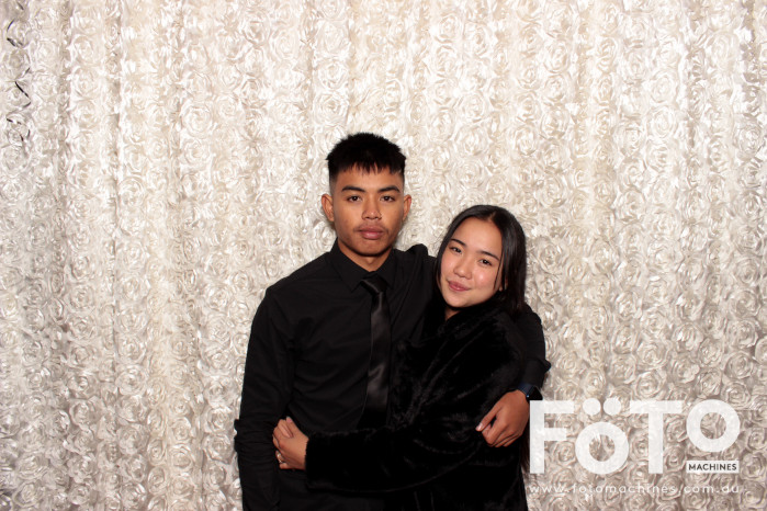 Dinh & Andrea's Engagement | View more photos from the event at gallery.fotomachines.com.au/u/FOTOMachines/Dinh-Andreas-Engagement