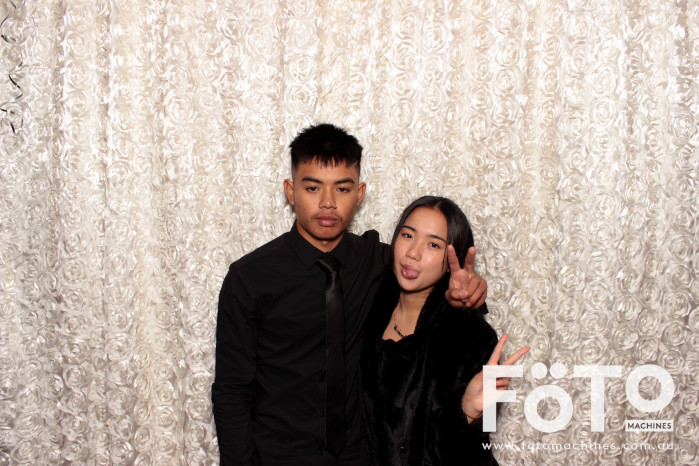 Dinh & Andrea's Engagement | View more photos from the event at gallery.fotomachines.com.au/u/FOTOMachines/Dinh-Andreas-Engagement