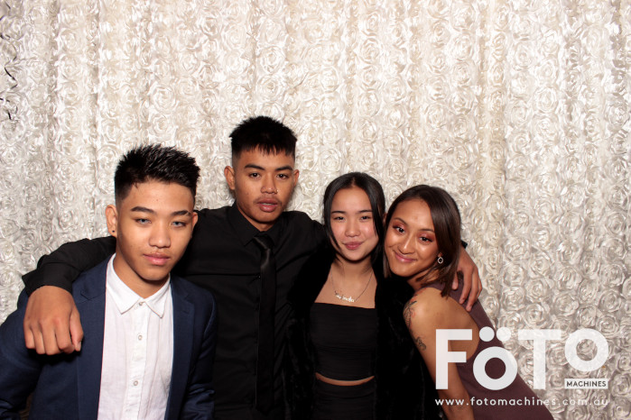 Dinh & Andrea's Engagement | View more photos from the event at gallery.fotomachines.com.au/u/FOTOMachines/Dinh-Andreas-Engagement