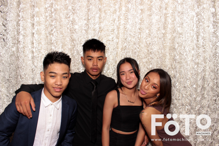 Dinh & Andrea's Engagement | View more photos from the event at gallery.fotomachines.com.au/u/FOTOMachines/Dinh-Andreas-Engagement