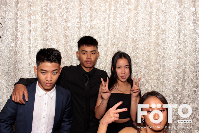 Dinh & Andrea's Engagement | View more photos from the event at gallery.fotomachines.com.au/u/FOTOMachines/Dinh-Andreas-Engagement