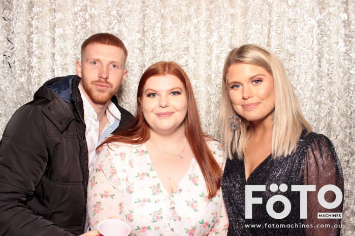 Dinh & Andrea's Engagement | View more photos from the event at gallery.fotomachines.com.au/u/FOTOMachines/Dinh-Andreas-Engagement