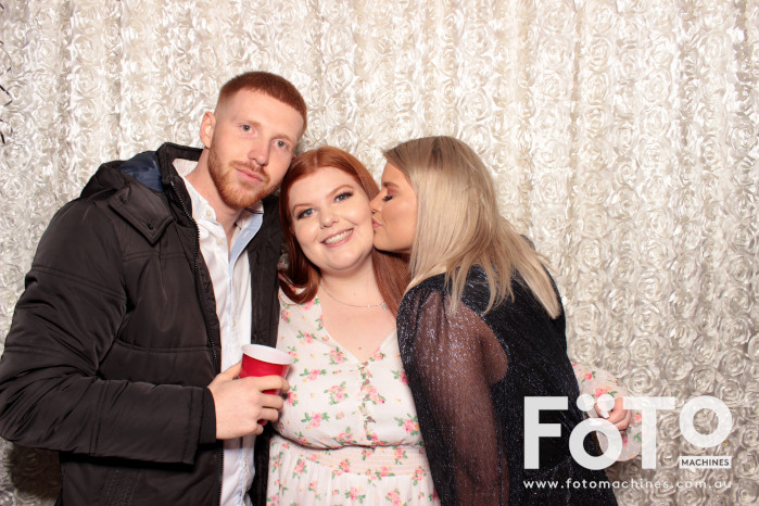 Dinh & Andrea's Engagement | View more photos from the event at gallery.fotomachines.com.au/u/FOTOMachines/Dinh-Andreas-Engagement