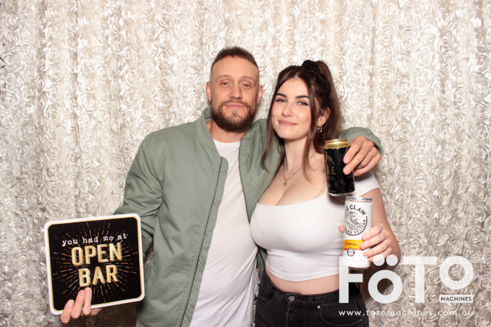 Dinh & Andrea's Engagement | View more photos from the event at gallery.fotomachines.com.au/u/FOTOMachines/Dinh-Andreas-Engagement