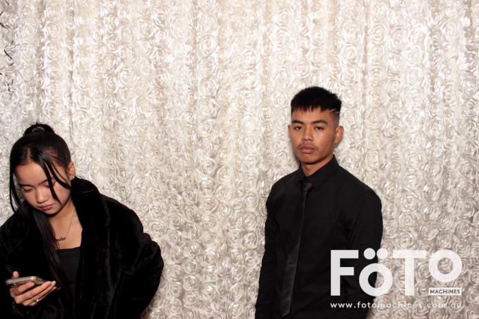 Dinh & Andrea's Engagement | View more photos from the event at gallery.fotomachines.com.au/u/FOTOMachines/Dinh-Andreas-Engagement