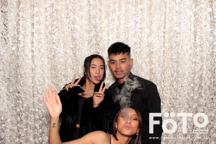 Dinh & Andrea's Engagement | View more photos from the event at gallery.fotomachines.com.au/u/FOTOMachines/Dinh-Andreas-Engagement