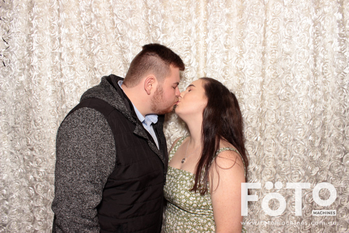 Dinh & Andrea's Engagement | View more photos from the event at gallery.fotomachines.com.au/u/FOTOMachines/Dinh-Andreas-Engagement