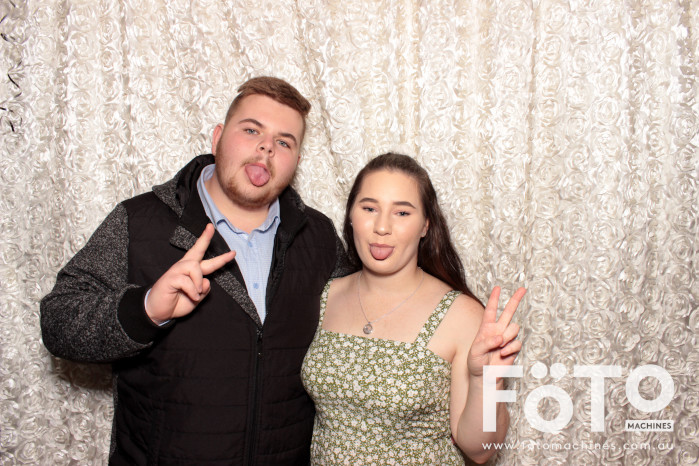 Dinh & Andrea's Engagement | View more photos from the event at gallery.fotomachines.com.au/u/FOTOMachines/Dinh-Andreas-Engagement