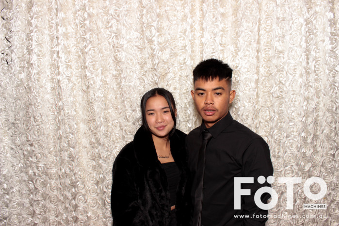 Dinh & Andrea's Engagement | View more photos from the event at gallery.fotomachines.com.au/u/FOTOMachines/Dinh-Andreas-Engagement