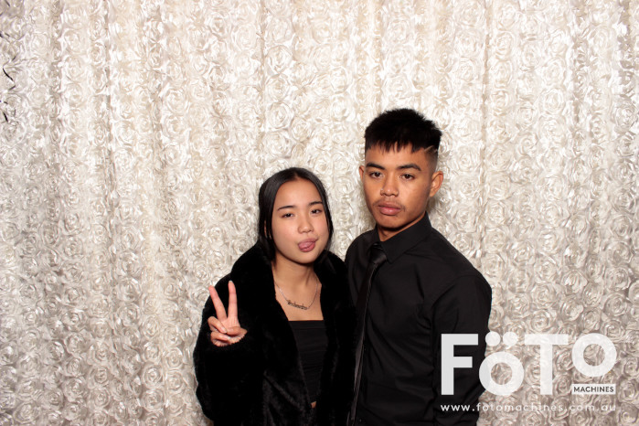 Dinh & Andrea's Engagement | View more photos from the event at gallery.fotomachines.com.au/u/FOTOMachines/Dinh-Andreas-Engagement