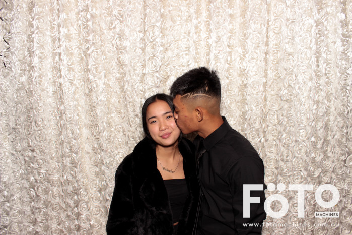 Dinh & Andrea's Engagement | View more photos from the event at gallery.fotomachines.com.au/u/FOTOMachines/Dinh-Andreas-Engagement