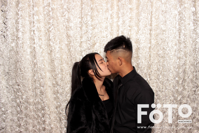 Dinh & Andrea's Engagement | View more photos from the event at gallery.fotomachines.com.au/u/FOTOMachines/Dinh-Andreas-Engagement