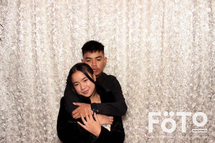 Dinh & Andrea's Engagement | View more photos from the event at gallery.fotomachines.com.au/u/FOTOMachines/Dinh-Andreas-Engagement