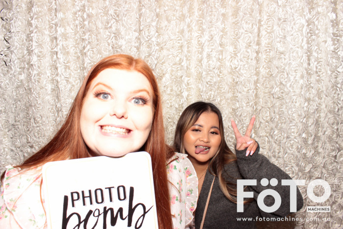 Dinh & Andrea's Engagement | View more photos from the event at gallery.fotomachines.com.au/u/FOTOMachines/Dinh-Andreas-Engagement