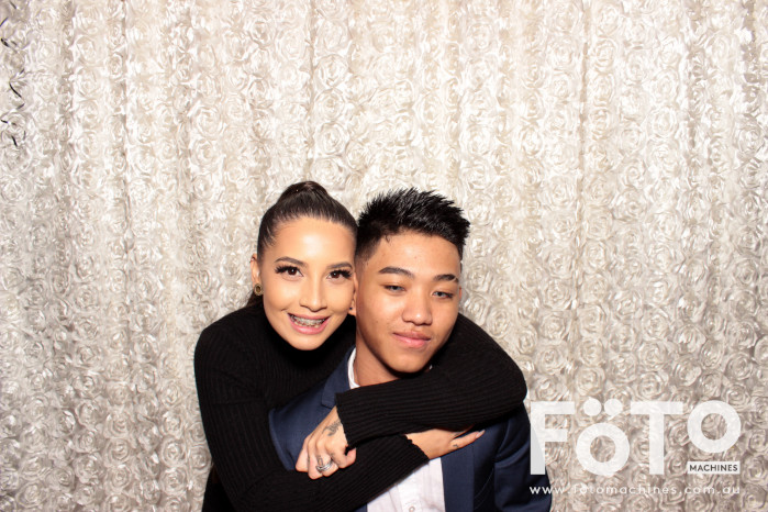 Dinh & Andrea's Engagement | View more photos from the event at gallery.fotomachines.com.au/u/FOTOMachines/Dinh-Andreas-Engagement