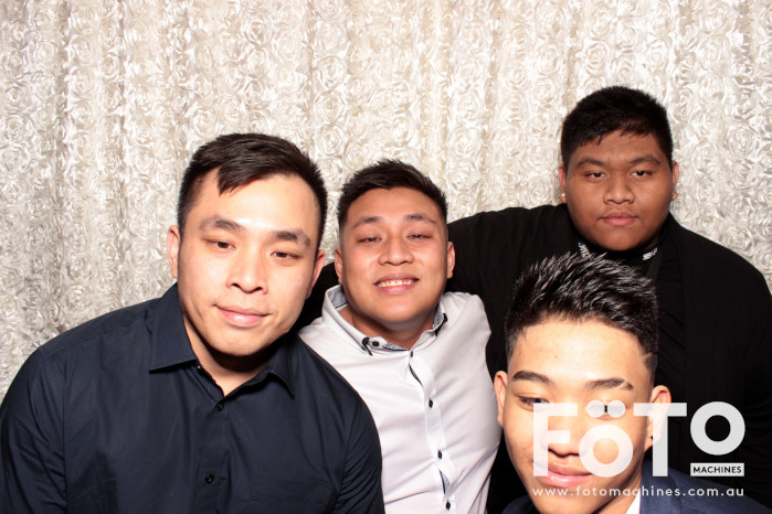 Dinh & Andrea's Engagement | View more photos from the event at gallery.fotomachines.com.au/u/FOTOMachines/Dinh-Andreas-Engagement