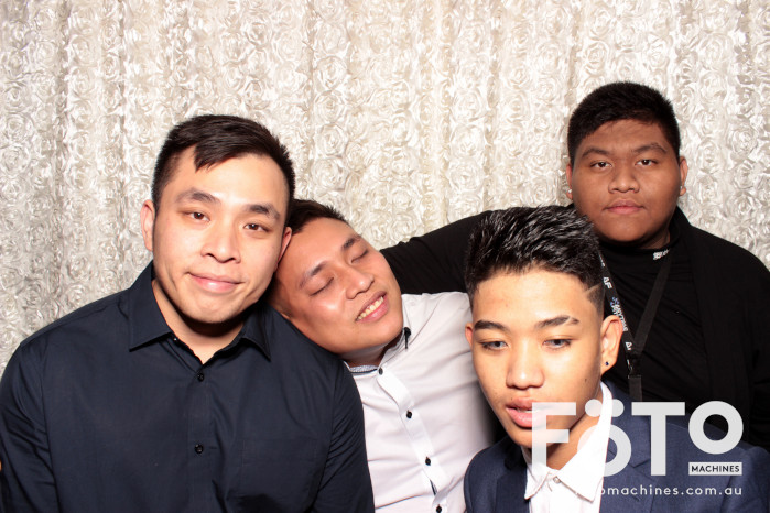 Dinh & Andrea's Engagement | View more photos from the event at gallery.fotomachines.com.au/u/FOTOMachines/Dinh-Andreas-Engagement