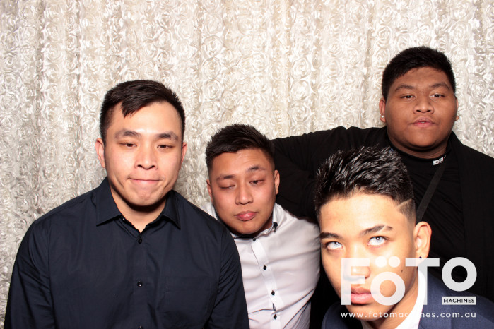 Dinh & Andrea's Engagement | View more photos from the event at gallery.fotomachines.com.au/u/FOTOMachines/Dinh-Andreas-Engagement