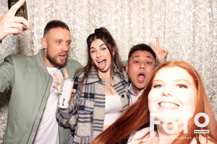 Dinh & Andrea's Engagement | View more photos from the event at gallery.fotomachines.com.au/u/FOTOMachines/Dinh-Andreas-Engagement