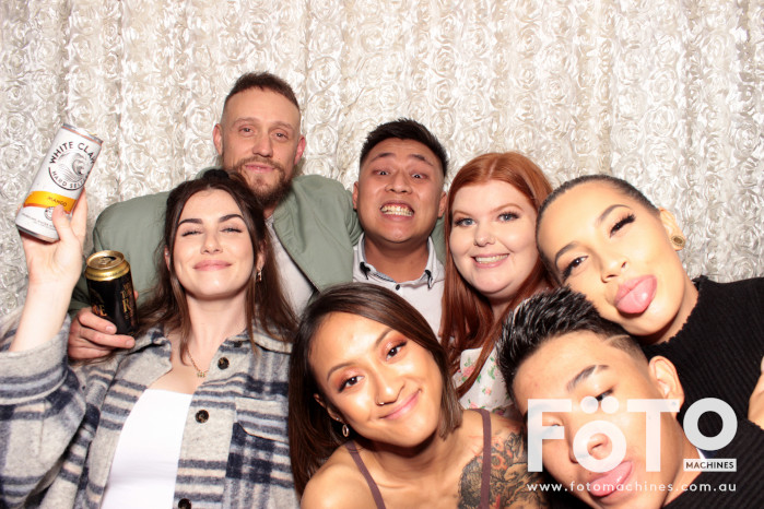 Dinh & Andrea's Engagement | View more photos from the event at gallery.fotomachines.com.au/u/FOTOMachines/Dinh-Andreas-Engagement