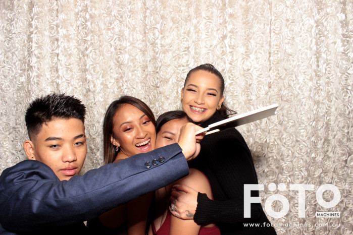 Dinh & Andrea's Engagement | View more photos from the event at gallery.fotomachines.com.au/u/FOTOMachines/Dinh-Andreas-Engagement