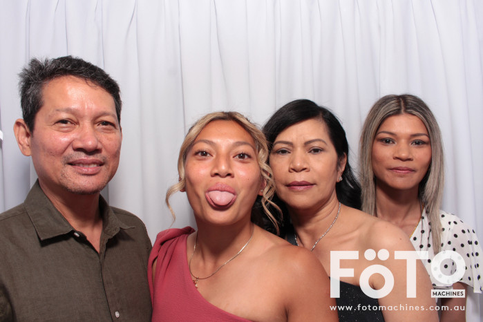 Doi & Zaza's Wedding | View more photos from the event at gallery.fotomachines.com.au/u/FOTOMachines/Doi-Zazas-Wedding