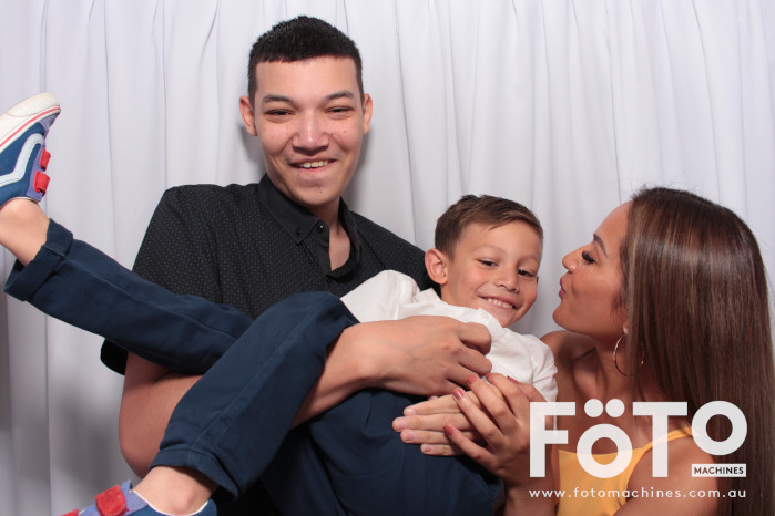 Doi & Zaza's Wedding | View more photos from the event at gallery.fotomachines.com.au/u/FOTOMachines/Doi-Zazas-Wedding