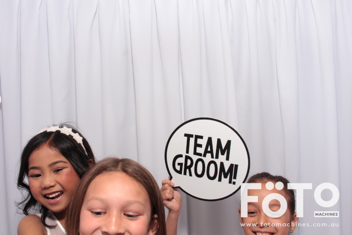 Doi & Zaza's Wedding | View more photos from the event at gallery.fotomachines.com.au/u/FOTOMachines/Doi-Zazas-Wedding