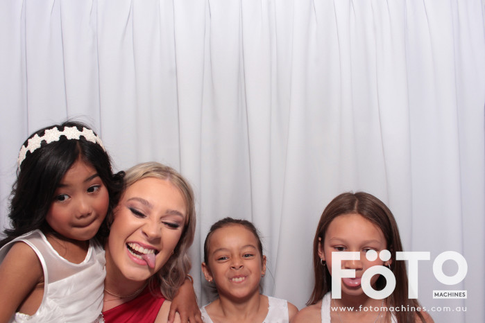 Doi & Zaza's Wedding | View more photos from the event at gallery.fotomachines.com.au/u/FOTOMachines/Doi-Zazas-Wedding