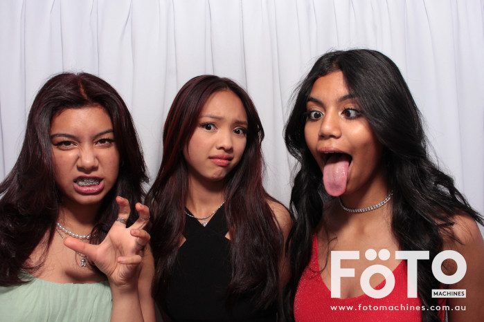 Doi & Zaza's Wedding | View more photos from the event at gallery.fotomachines.com.au/u/FOTOMachines/Doi-Zazas-Wedding