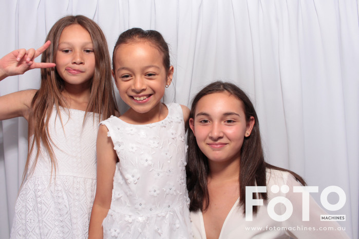 Doi & Zaza's Wedding | View more photos from the event at gallery.fotomachines.com.au/u/FOTOMachines/Doi-Zazas-Wedding