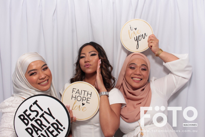 Doi & Zaza's Wedding | View more photos from the event at gallery.fotomachines.com.au/u/FOTOMachines/Doi-Zazas-Wedding