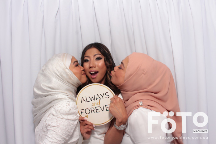 Doi & Zaza's Wedding | View more photos from the event at gallery.fotomachines.com.au/u/FOTOMachines/Doi-Zazas-Wedding