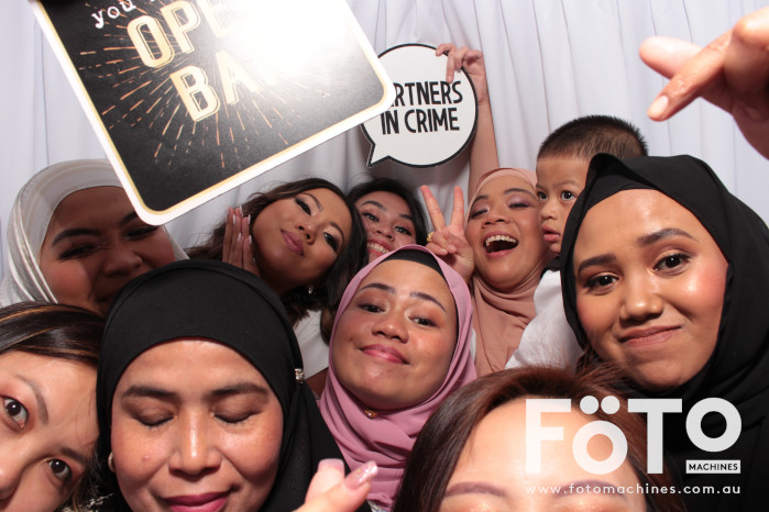 Doi & Zaza's Wedding | View more photos from the event at gallery.fotomachines.com.au/u/FOTOMachines/Doi-Zazas-Wedding