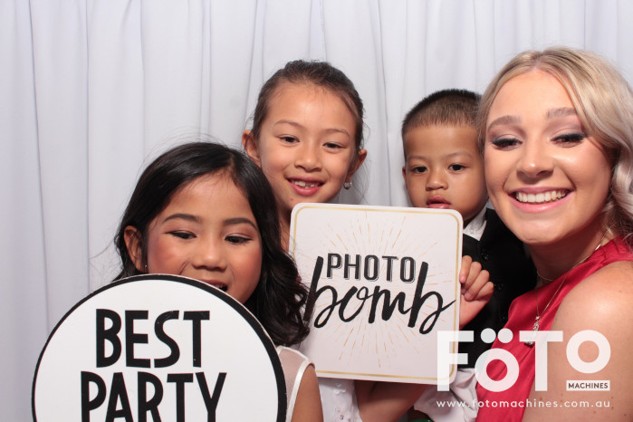 Doi & Zaza's Wedding | View more photos from the event at gallery.fotomachines.com.au/u/FOTOMachines/Doi-Zazas-Wedding