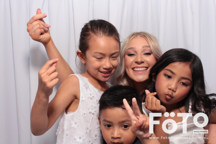 Doi & Zaza's Wedding | View more photos from the event at gallery.fotomachines.com.au/u/FOTOMachines/Doi-Zazas-Wedding