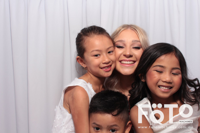 Doi & Zaza's Wedding | View more photos from the event at gallery.fotomachines.com.au/u/FOTOMachines/Doi-Zazas-Wedding