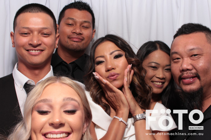 Doi & Zaza's Wedding | View more photos from the event at gallery.fotomachines.com.au/u/FOTOMachines/Doi-Zazas-Wedding