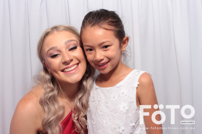 Doi & Zaza's Wedding | View more photos from the event at gallery.fotomachines.com.au/u/FOTOMachines/Doi-Zazas-Wedding