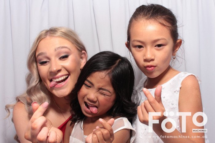 Doi & Zaza's Wedding | View more photos from the event at gallery.fotomachines.com.au/u/FOTOMachines/Doi-Zazas-Wedding