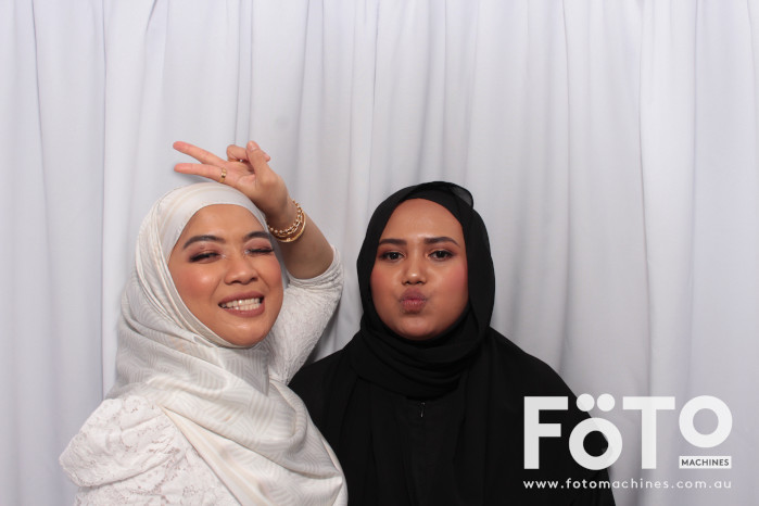 Doi & Zaza's Wedding | View more photos from the event at gallery.fotomachines.com.au/u/FOTOMachines/Doi-Zazas-Wedding