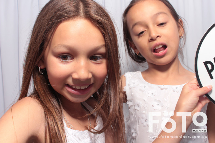 Doi & Zaza's Wedding | View more photos from the event at gallery.fotomachines.com.au/u/FOTOMachines/Doi-Zazas-Wedding