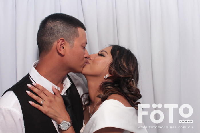 Doi & Zaza's Wedding | View more photos from the event at gallery.fotomachines.com.au/u/FOTOMachines/Doi-Zazas-Wedding