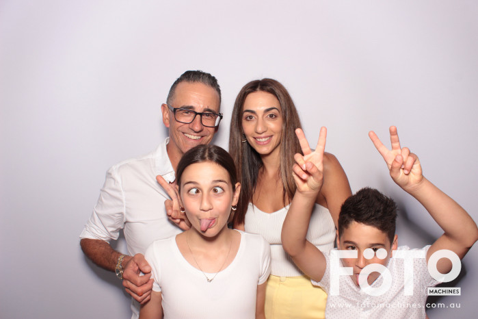 Dom's 30th | View more photos from the event at gallery.fotomachines.com.au/u/FOTOMachines/Doms-30th