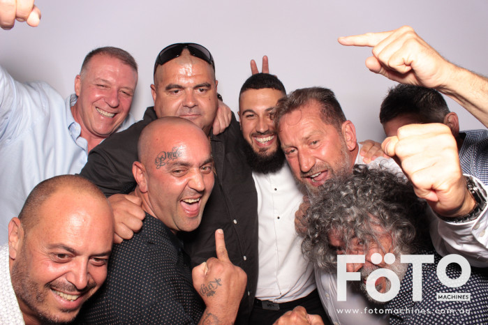 Dom's 30th | View more photos from the event at gallery.fotomachines.com.au/u/FOTOMachines/Doms-30th