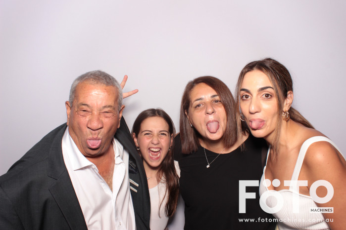 Dom's 30th | View more photos from the event at gallery.fotomachines.com.au/u/FOTOMachines/Doms-30th