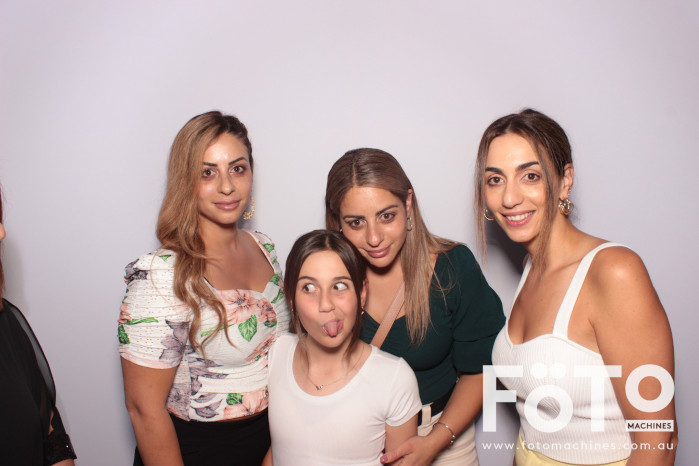 Dom's 30th | View more photos from the event at gallery.fotomachines.com.au/u/FOTOMachines/Doms-30th