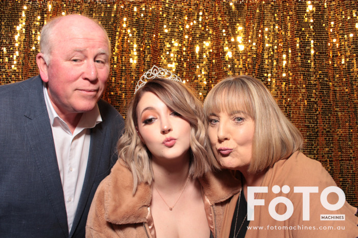 Nikki's 21st | View more photos from the event at gallery.fotomachines.com.au/u/FOTOMachines/Nikkis-21st