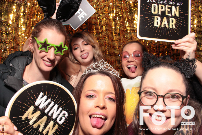 Nikki's 21st | View more photos from the event at gallery.fotomachines.com.au/u/FOTOMachines/Nikkis-21st